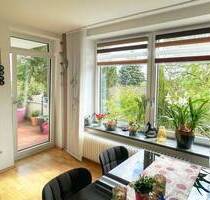 3-Zimmer-Wohnung in zentraler, ruhiger Lage mit Blick ins Grüne - Kronberg im Taunus