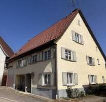 Ehemaliges Bauernhaus mit individuellen Nutzungsmöglichkeiten - Zimmern unter der Burg