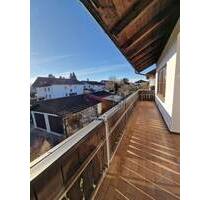 Helle 3 Zimmer Wohnung für Singles, Paare oder Rentner mit Balkon, Garage und Bergblick - Kolbermoor