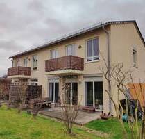 D6757 + Eine Doppelhaushälfte + Neubau 2006 + EF Hochheim + Lichtdurchflutet + moderne Ausstattung + - Erfurt