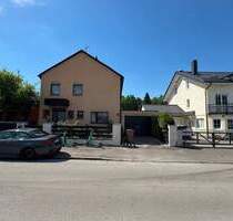 Außergewöhnliches Einfamilienhaus mit Einliegerwohnung in München-Freimann zu verkaufen!