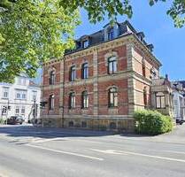 Repräsentatives Wohn- u. Geschäftshaus mit 4 Stellplätzen, Wintergarten u. Balkon! - Coburg