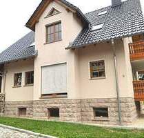 Hochwertig ausgestattete Wohnung im ZweifamilienhausTageslichtbadBalkon Carport - Thalheim/Erzgebirge
