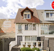 Wohnen mit Charakter: Gepflegtes Einfamilienhaus mit Garten, Kamin und Carport - Stutensee / Blankenloch