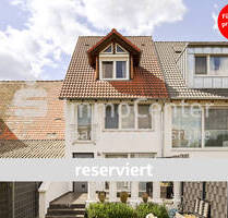 Wohnen mit Charakter: Gepflegtes Einfamilienhaus mit Garten, Kamin und Carport - Stutensee / Blankenloch