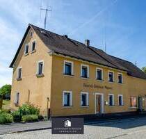 Geräumiges Wohnhaus mit Scheune und großem Grundstück in Freihung