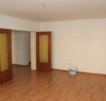 3,5-Raum-Wohnung, Aufzug, Citylage, Balkon, grosses Wohnzimmer ! - Duisburg Dellviertel