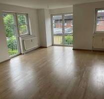 6-Familienhaus, guter Grundriss, TG-Platz sucht... - Hamburg Rahlstedt