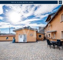 EINFAMILIENHAUS MIT EINLIEGERWOHNUNG & 3 FREIHSTEHENDEN FERIENHÄUSERN IN RUHIGER LAGE VON RADEBEUL