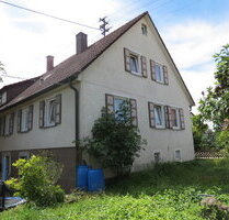 Geräumiges Zweifamilienhaus mit Scheune in Crailsheim-Onolzheim zu verkaufen