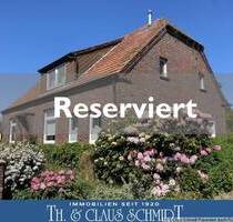 ***Reserviert*** Sanierungsbedürftiges Ein-Zweifamilienhaus mit viel Potenzial in ruhiger Lage von Zetel