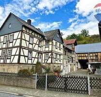 Hofreite mit 2 Scheunen in Weinbach