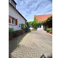 Wohnhaus mit Gewerbehallen - 620.000,00 EUR Kaufpreis, ca.  106,00 m² Wohnfläche in Ruppertsberg (PLZ: 67152)
