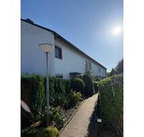 Sanierungsbedürftiges Mittelreihenhaus in Meckelfeld - Seevetal