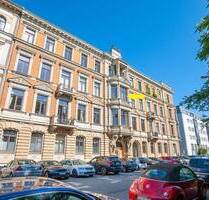 Exklusive 3-Raum-Eigentumswohnung: Sanierter Altbau, mit Balkon, hohe Decken, Stuck - TOP Lage - Leipzig Zentrum-Südost