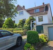 Einfamilienhaus mit Einliegerwohnung und schönem Garten - Hahausen