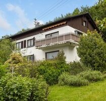 Freistehendes Wohnhaus mit ELW in unverbaubarer Aussichtslage - Baden-Baden / Balg