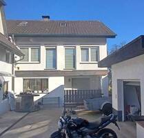 3-Familienhaus - bezugsfreie Hauptwohnung + 2x ELW (gut vermietet) in APPENWEIER