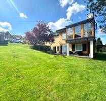 Einfamilienhaus mit Einliegerwohnung und Gartenparadies (Weiler) - Königsfeld im Schwarzwald / Weiler