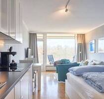 Sonnenbalkon mit Blick auf Wald und Meer - direkt von privat - Timmendorfer Strand