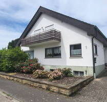 Haus mit gr0ßem Garten am Ortsrand von Ölbronn-Dürrn