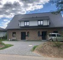 Zwei Neubau Doppelhaushälften KfW40 in gesuchter Lage - Ammersbek Lottbek