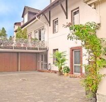 Frankfurt-Bergen - gute Altstadtlage: Gepflegtes Mehrfamilienhaus mit modernem Anbau - ca. 354 m² Wfl. & ca. 206 m² Gfl. - 3 Garagen - Frankfurt am Main Bergen-Enkheim