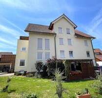 Im Ortskern von Oberkaufungen: 3,5-Zimmer-Stadtwohnung mit Terrasse