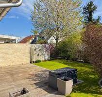 *** Moderne Doppelhaushälfte *** in ruhiger Lage mit Garage ** Erbpachtvertrag für 73 Jahre *** - München Feldmoching-Hasenbergl