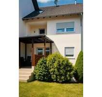 Geräumige Doppelhaushälfte mit Einliegerwohnung - ruhig gelegene Sackgasse zentrumsnah. - Menden (Sauerland) Mitte