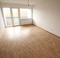 2,5-Zimmer-Wohnung mit großem Balkon - Mannheim Neckarstadt - West