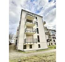 Schöne 1-Zimmerwohnung mit EBK, Balkon und Personenaufzug - Leipzig / Wahren