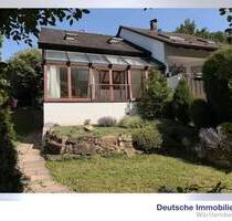 Schöne Doppelhaushälfte mit Garage in Nürtingen-Hardt