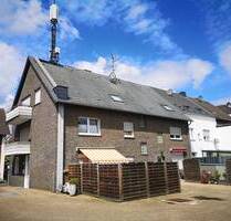 6 Part. Mehrfamilienhaus mit Keller, 5 Garagen und Garten in ruhiger Vorstatdtlage - Mönchengladbach Wickrathberg