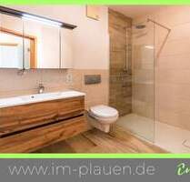 Einbauküche, Balkon, modernes Bad, Hochparterre - 2 Zimmerwohnung in Plauen zur Miete