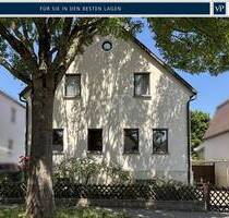 * Charmantes Einfamilien-Fachwerkhaus mit kleinem Garten und Ausbaupotenzial * - Ludwigsburg / Oßweil Ossweil