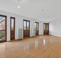 Lichtdurchflutete 2-ZKB-Wohnung mit Balkon & TG-Stellplatz - Ihr neues Zuhause in der Karlsruher Oststadt