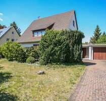 +++RESERVIERT+++Zuhause in Tennenlohe - Sanierungsbedürftiges Familienheim in ruhiger Wohnlage - Erlangen