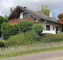 2 FH mit ELW + Dop.-Garage auf 1.030 m² Grdst. - Wittlingen