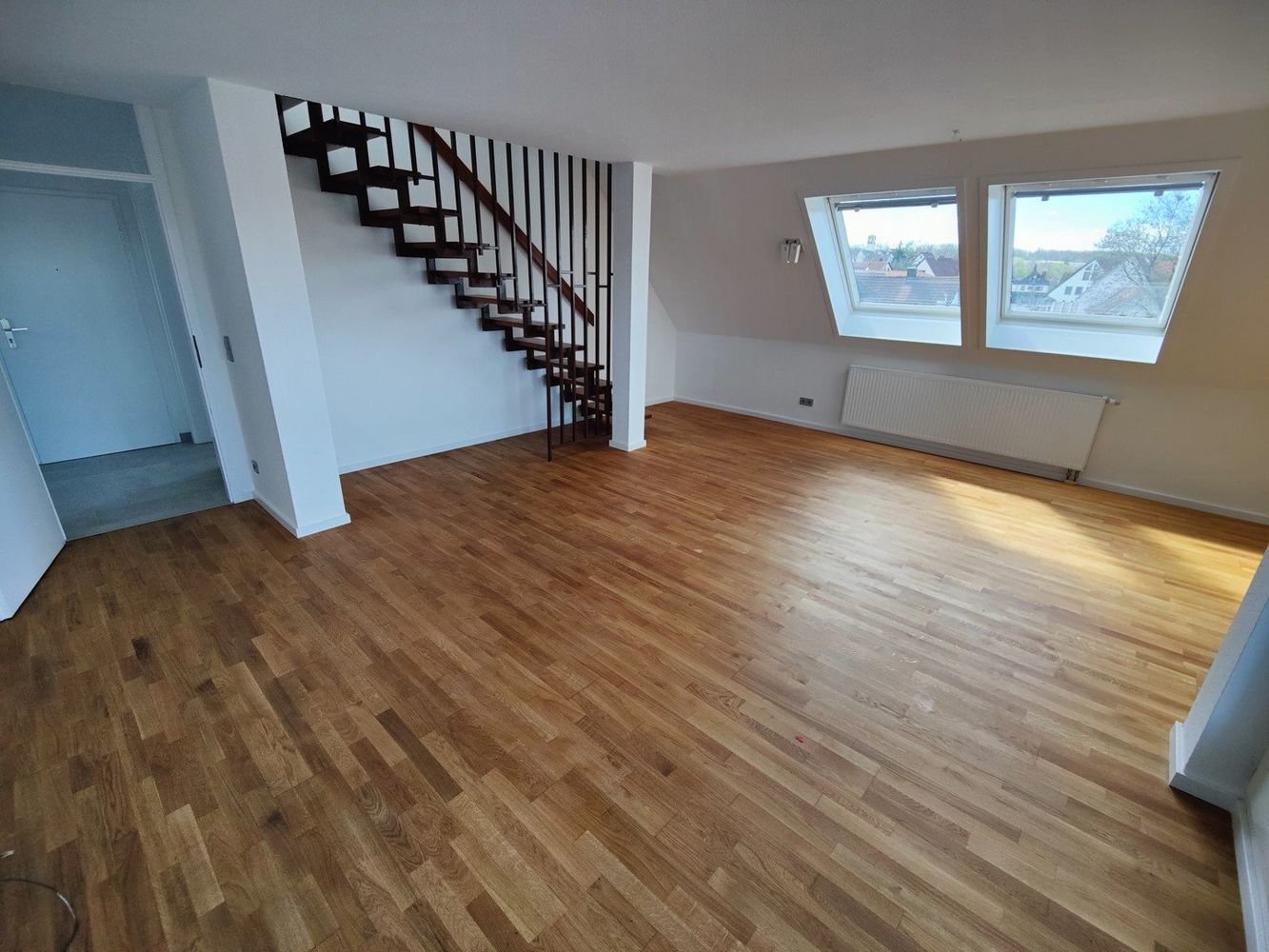 Hochwertig renovierte 3 12 Zimmer Maisonette-Wohnung - Sersheim