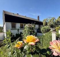 Architektonisches Wohnerlebnis: Einfamilienhaus in Bretten-Büchig mit Einliegerwohnung und Gartenparadies zu verkaufen!