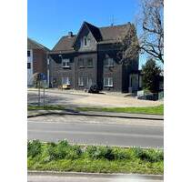 MEHRFAMILIENHAUS MITTEN IN BURSCHEID - TRAUMHAFTES GRUNDSTÜCK