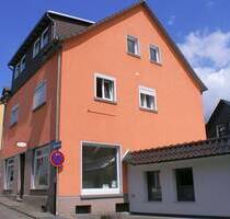 Zentral in Windeck-RosbachSieg: Wohnhaus mit LadenlokalBüro