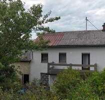 Einfamilienhaus mit schönem Gartengrundstück in idyllischer Lage. - Großlangenfeld