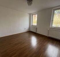 Große 4-Zimmerwohnung mit Stellplatz in Weidhausen bei Coburg!