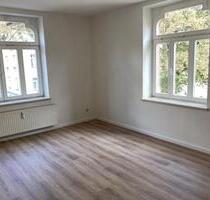HELLE 2- ZIMMERWOHNUNG MIT SÜDBALKON UND STELLPLATZ - Zwickau Zwickau-Nord
