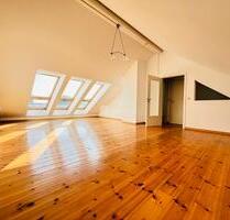 Gemütliche 2-Zimmer-Dachgeschosswohnung mit Maisonette-Charme - Schwerin