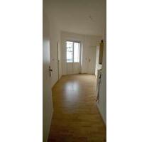 **Schöne helle 2-Zimmer-Wohnung mit großzügiger Küche und Balkon** - Halle (Saale) Damaschkestraße