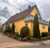 Helle 3,5 Zimmer Wohnung mit großer Dachterrasse und Garage - Wertheim