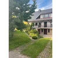 Große Doppelhaushälfte mit Einliegerwohnung in Naumburg - Naumburg (Saale)
